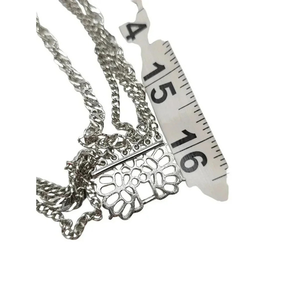 Trifari Multi Strand Chain Necklace Fold Over Closure Adjustable Gold Tone VTG - Picture 6 of 6